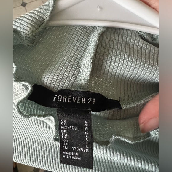 Forever 21 Long sleeve - Picture 3 of 3